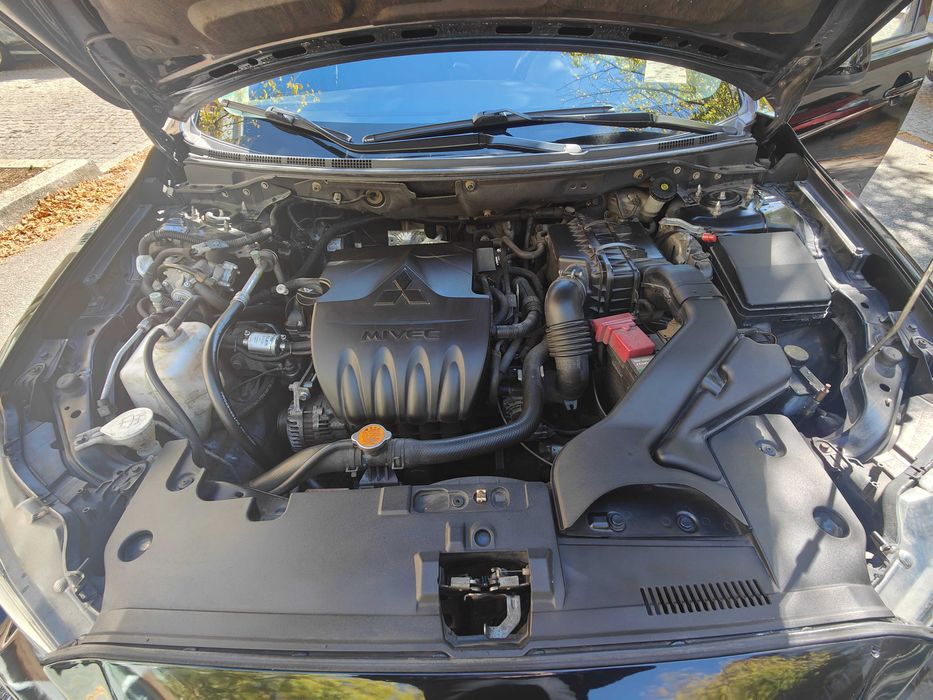 Mitsubishi Lancer Invite 1.5