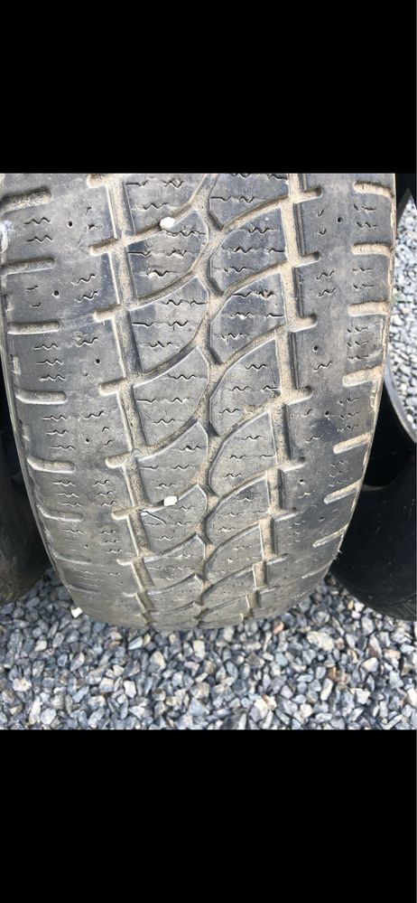 Зимові Шини 235/65 R16C