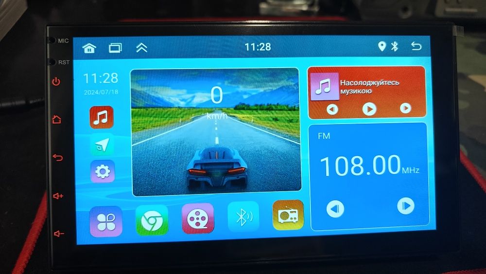 Продам нову автомагнітолу 7", 2/32 ГБ, Android 15, Carplay