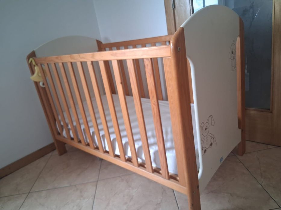 Berço de bebe com colchão