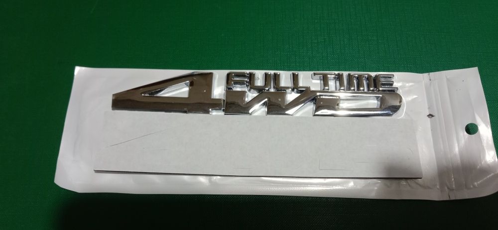 Эмблема. Наклейка. Шильдик 4 WD. Хром.