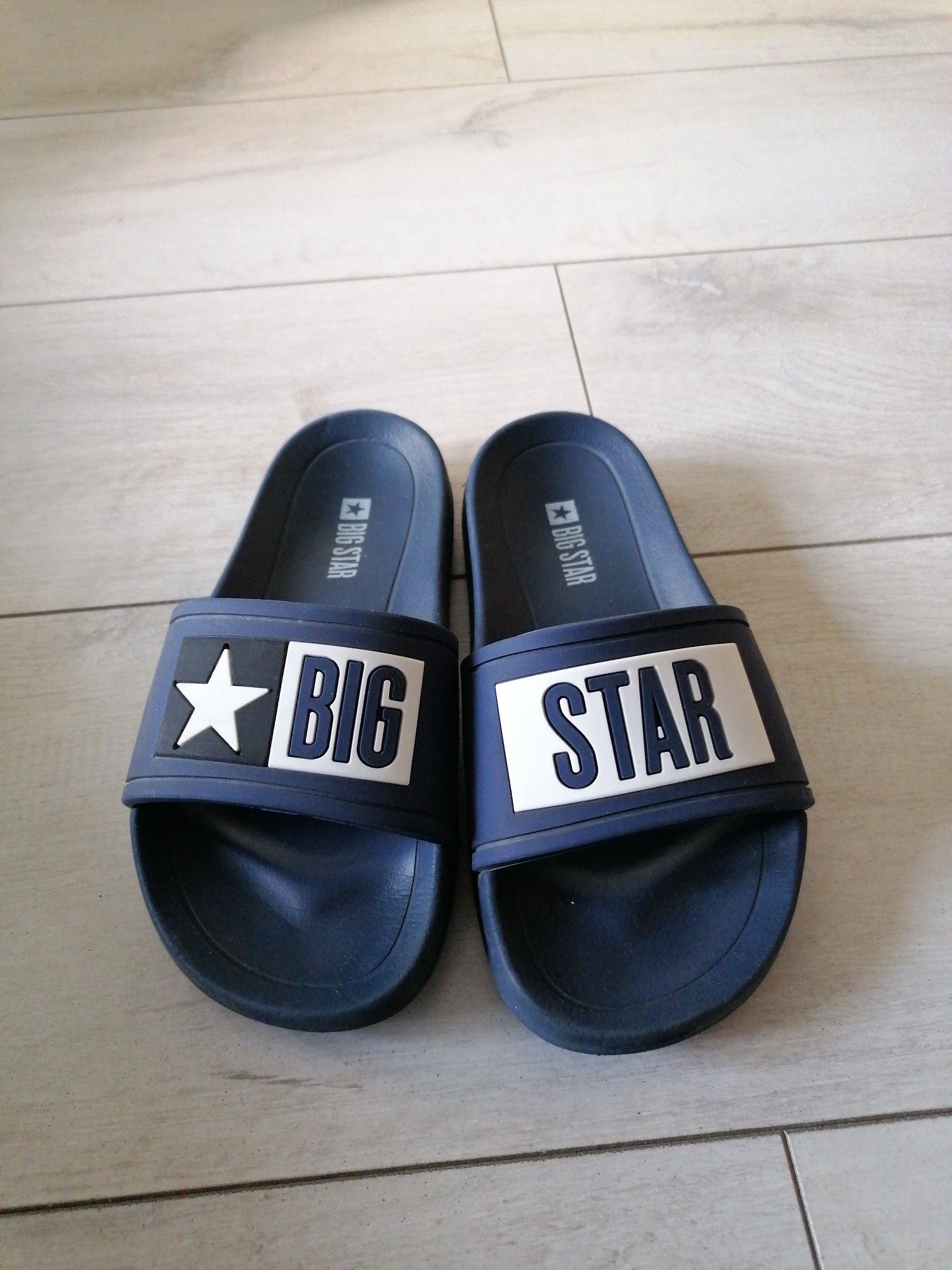 Klapki big star chłopięce roz 28