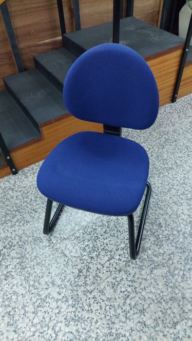 Cadeiras fixa sem braços