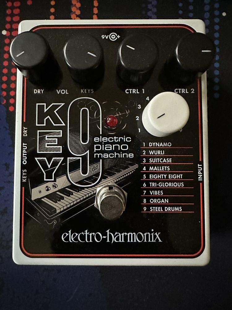 Pedais de guitarra (EH, Mooer, TC)