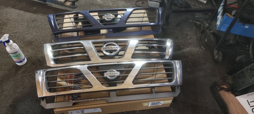 Nissan  Patrol  Y61  Antrapa