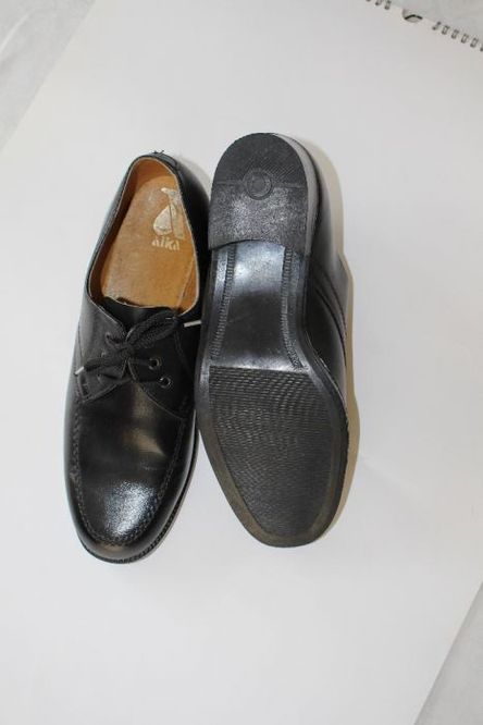 Buty męskie, skórzane, czarne, wizytowe, do garnituru. Rozm. 42