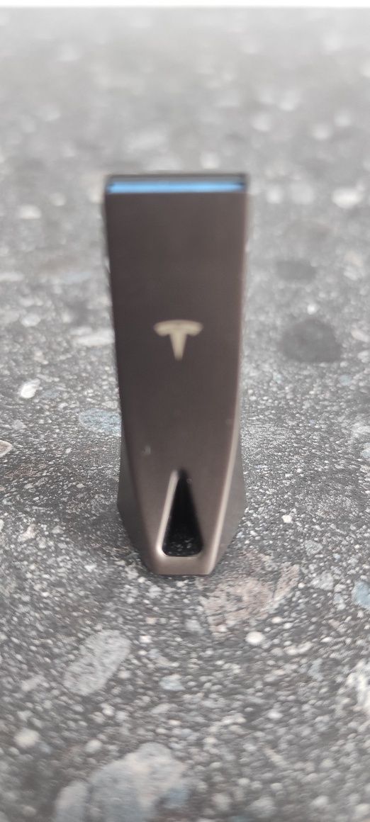 Флешка Tesla USB 3.1 128Gb.