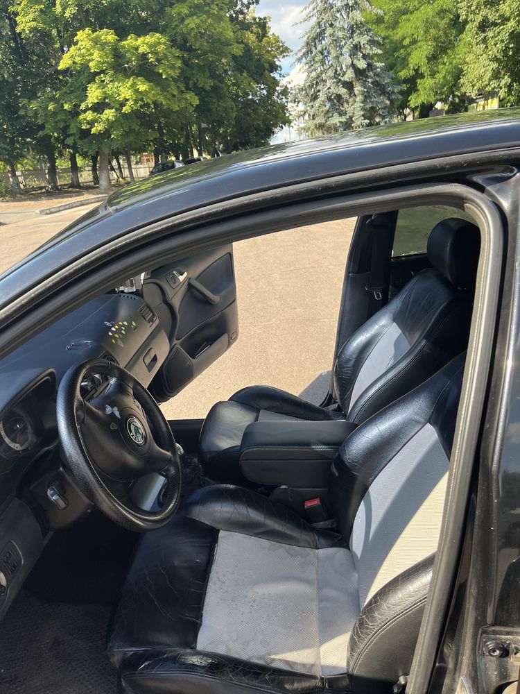 Продам автомобіль Skoda Octavia tour RS 220 к.с