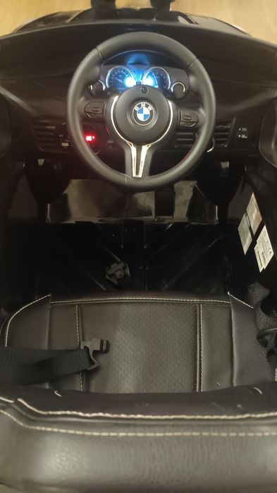 Elektryczne auto BMW X6M