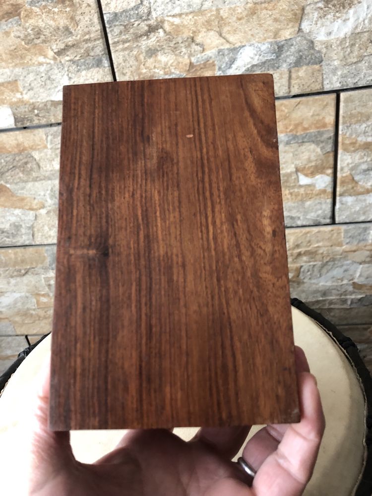 Stara szkatułka z drewna mahoniowego