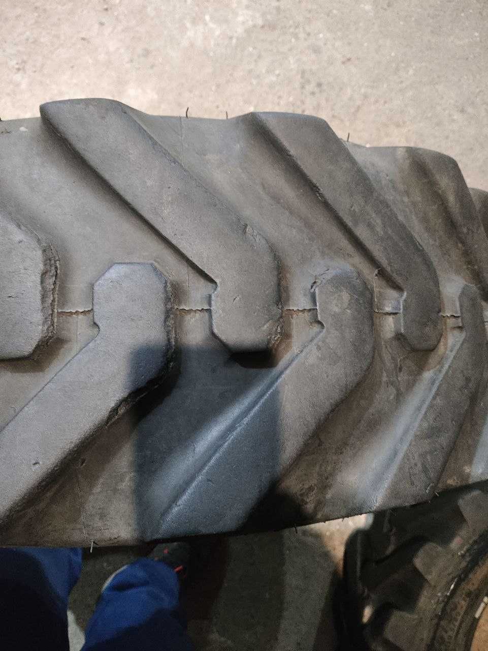 Шини резина літо 10.5/80 R20 280/80 Michelin Power CL (Manitou]
