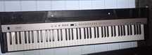 Piano eletrónico profissional Orla Stage Talent Korg SP200 Oxigen 2
