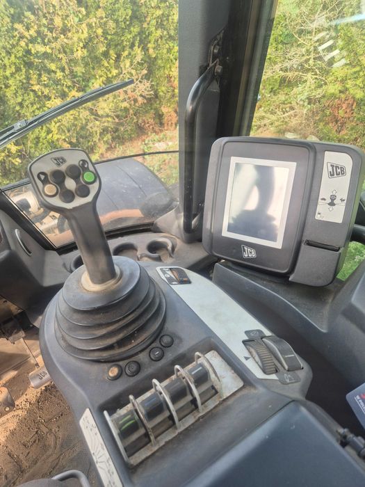 Sprzedam JCB Fastrac 3230