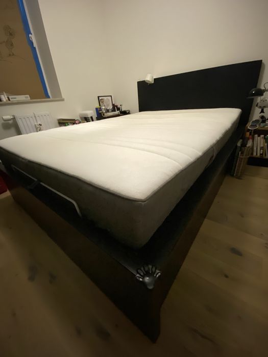 Ikea Malm łóżko z materacem i ochraniaczem 140cm