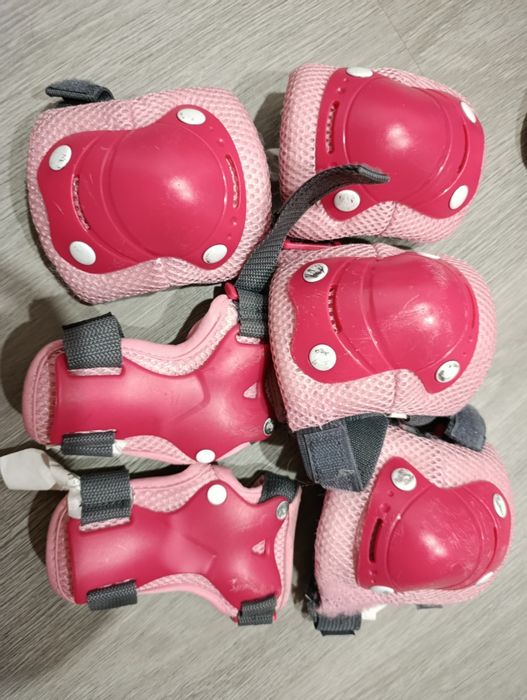 Patins em linha rosa