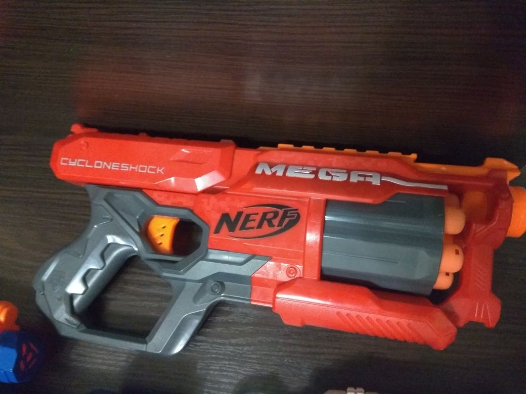 Пистолеты Nerf игрушечные