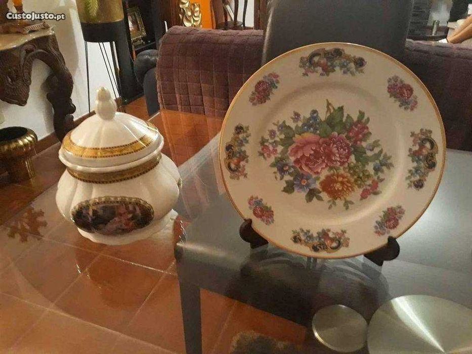 Pote da família inglesa e prato