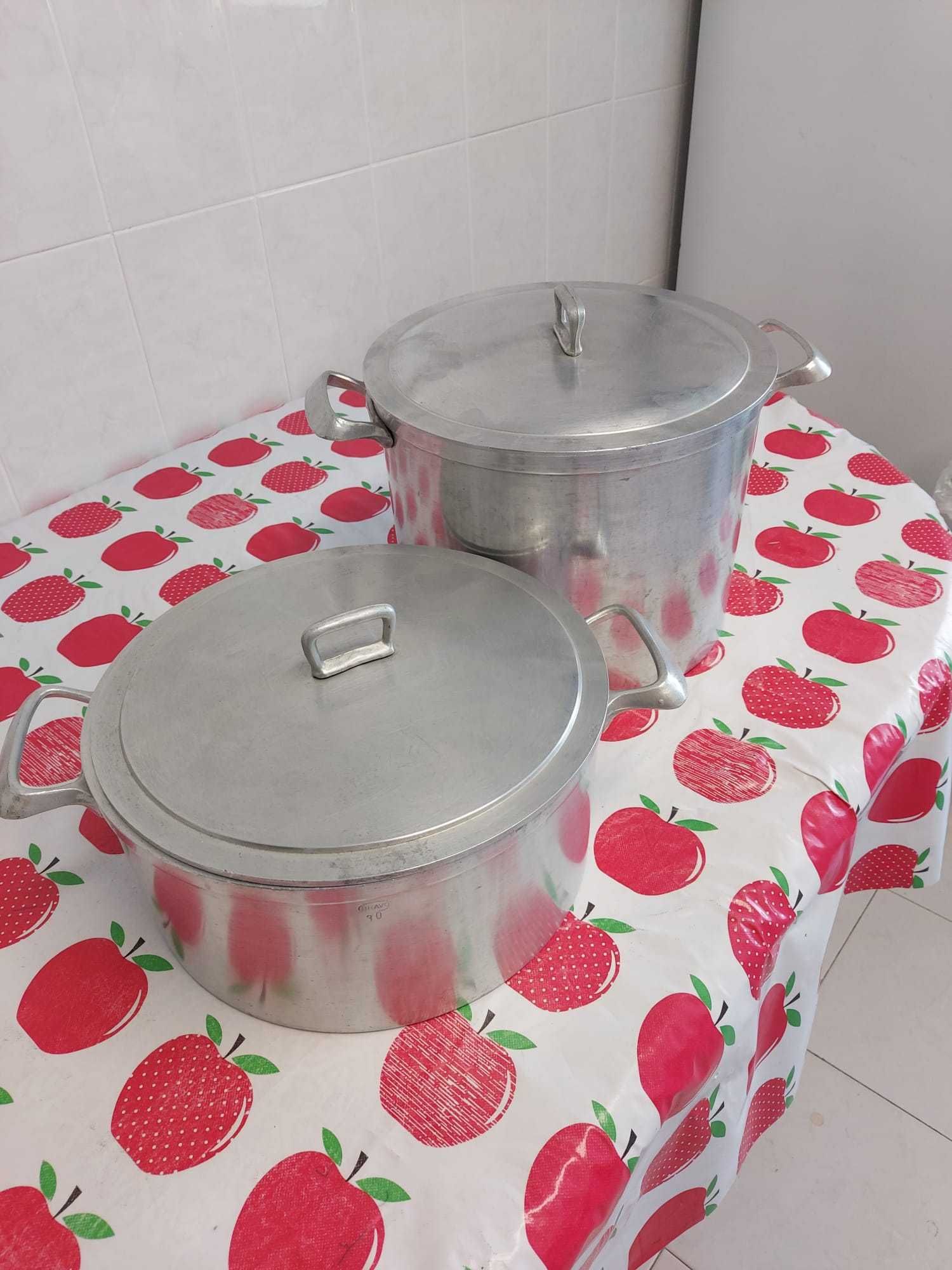 Conjunto Fogão a gás, botija butano 12kg cheia, panelas e utensílios