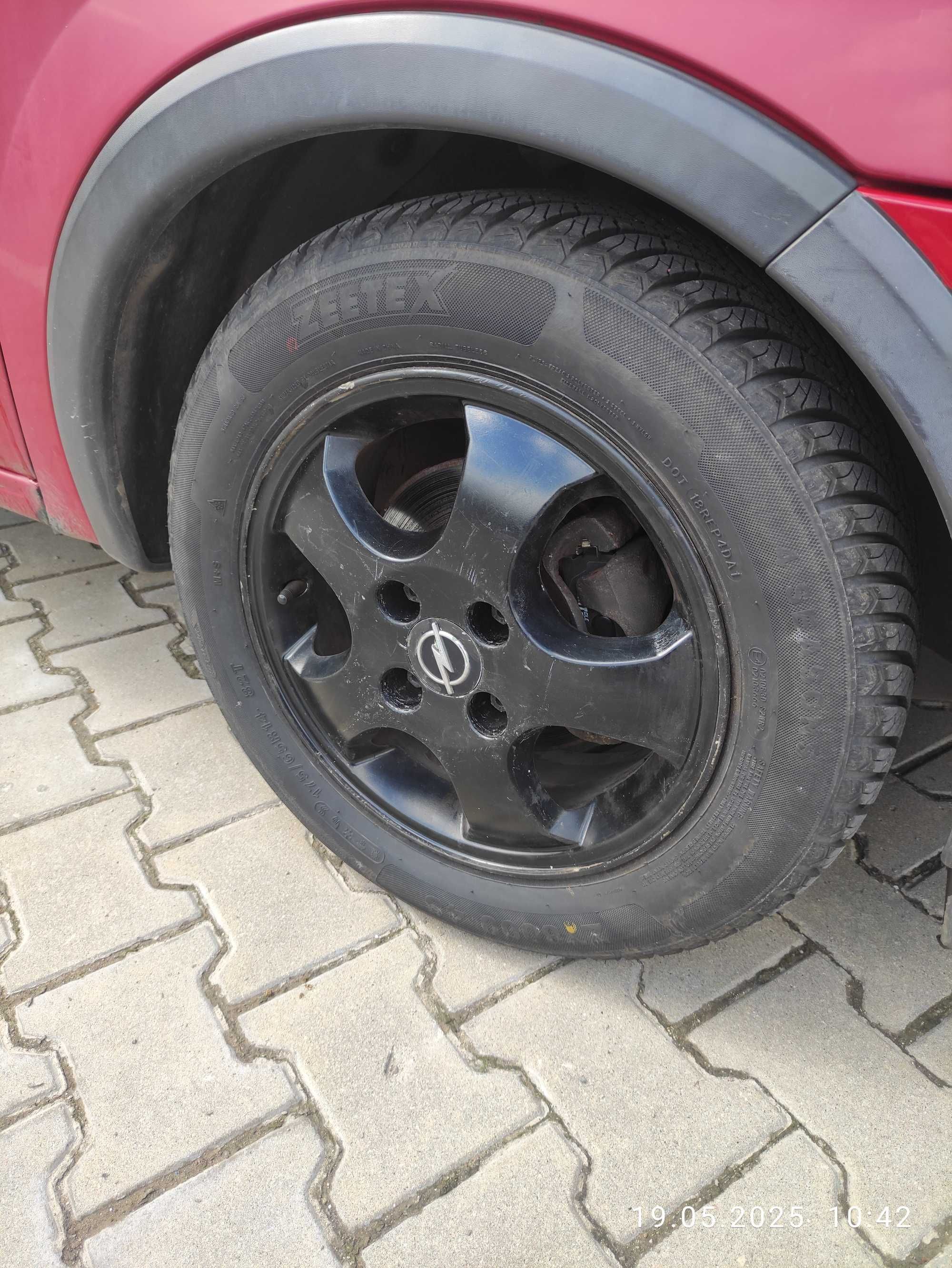 samochód Opel corsa 2002