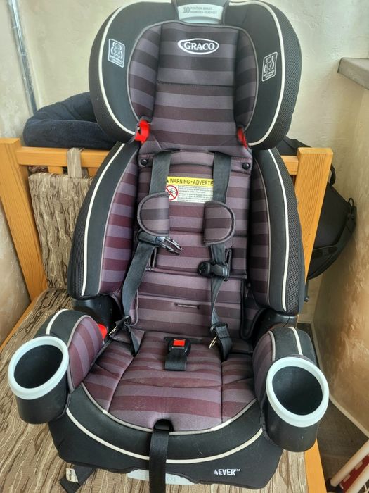 Продам автокрісло Graco 4ever