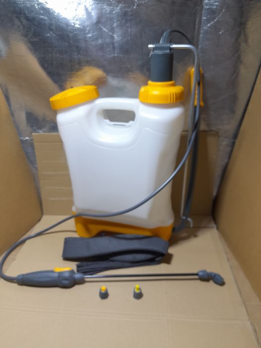 Opryskiwacz HOZELOCK PLUS 16L