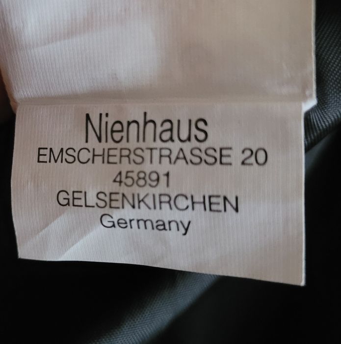 Czarna sukienka z jedwabnej koronki rozmiar 36.