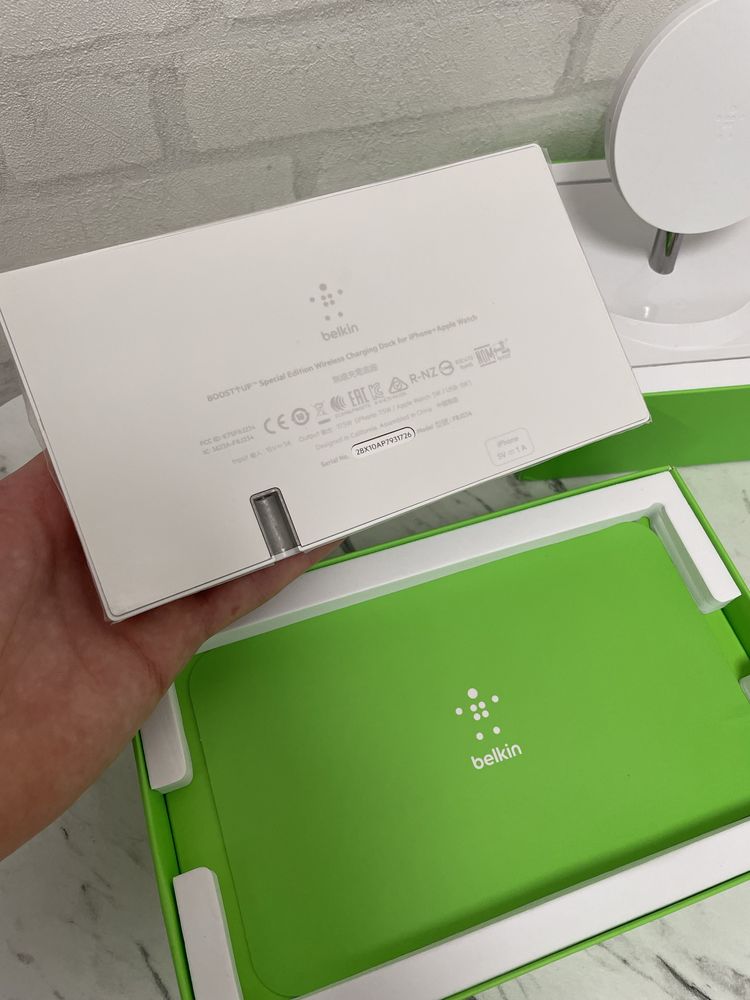 Бздротова Станція  для Apple BELKIN 2-IN-1 WIRELESS White Біла