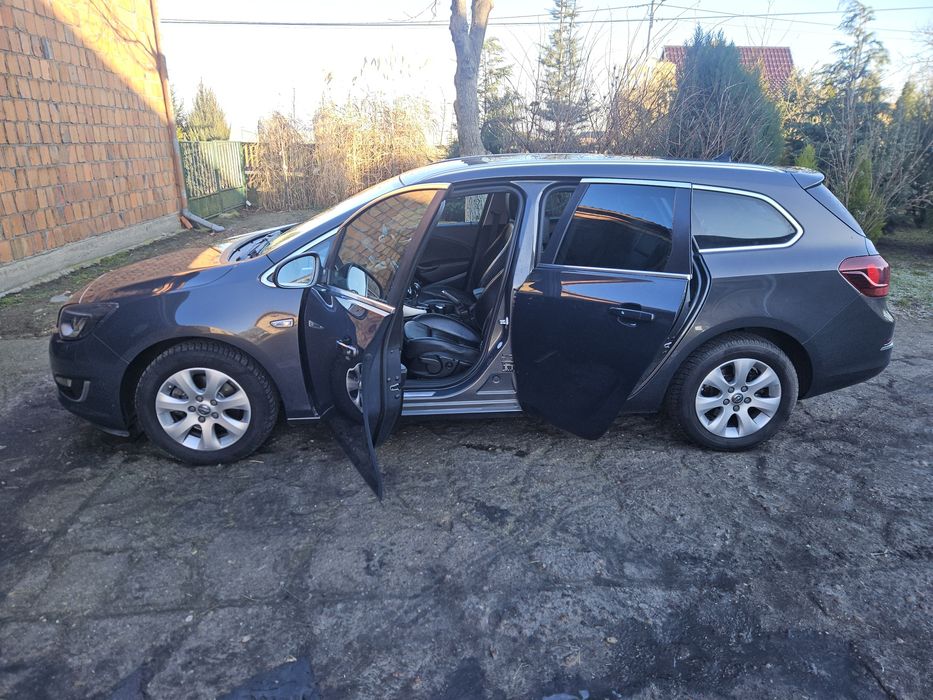 Opel Astra J Sports Tourer 1.6 CDTI