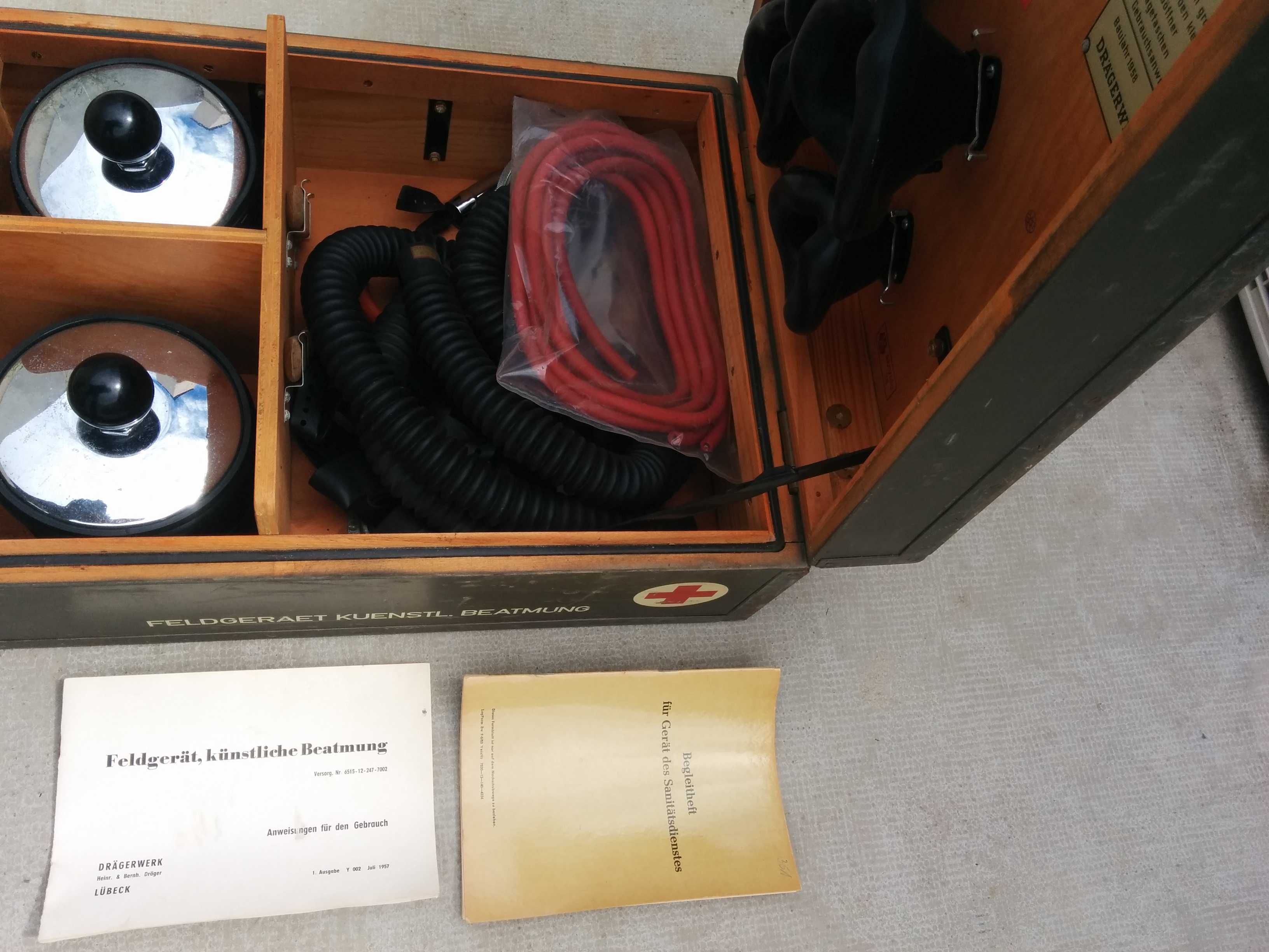 Kit de reanimação/respiração artificial. Militar. Drager 1958 Vintage.