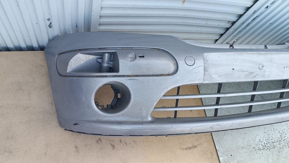 Vendo parachoque de frente citroen C3 ano 2002/05