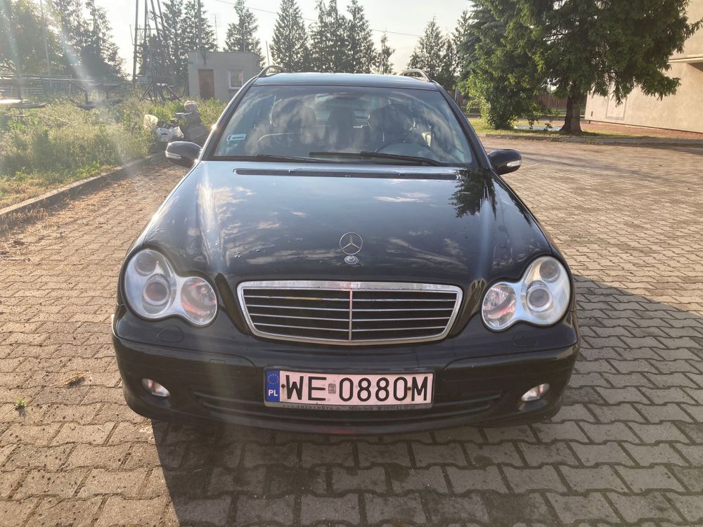 Mercedes Benz C 2005 2,7 automat