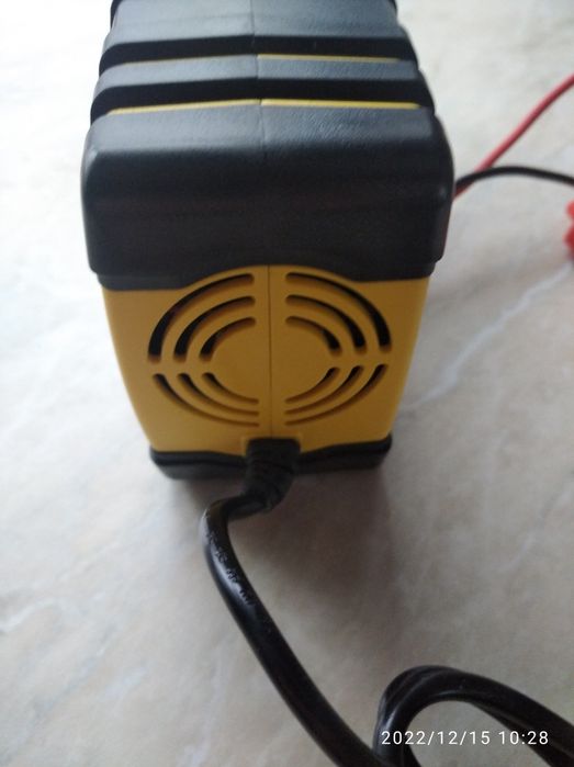 Зарядний 12/24в пристрій АКБ