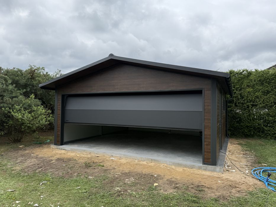 Garaż dwustanowiskowy z płyt warstwowych PIR 60 mm | Ocieplony