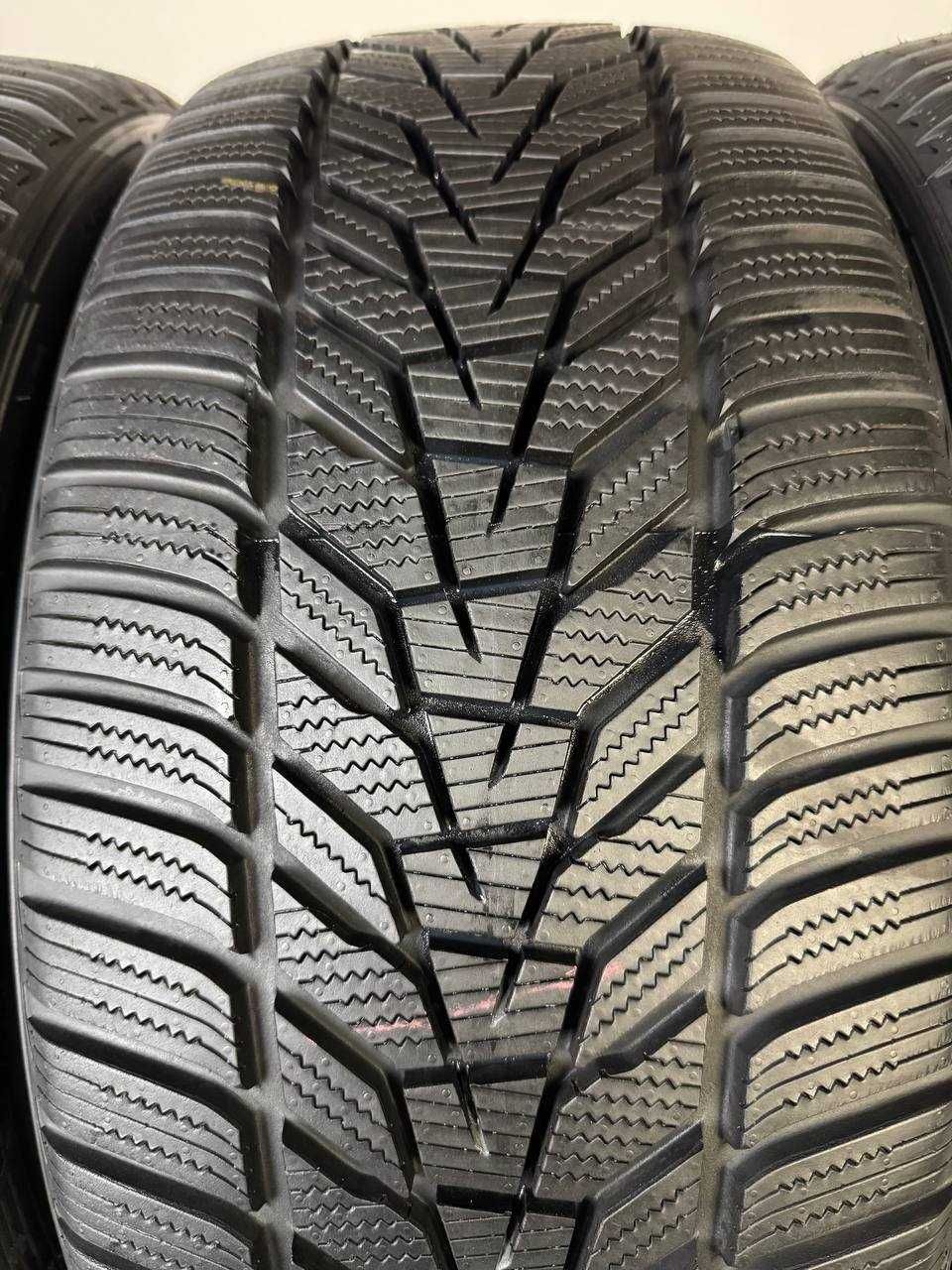 NEW! 245/40/20 R20 Hankook Winter I*Cept evo3 99W 4шт Зимова шина НОВА