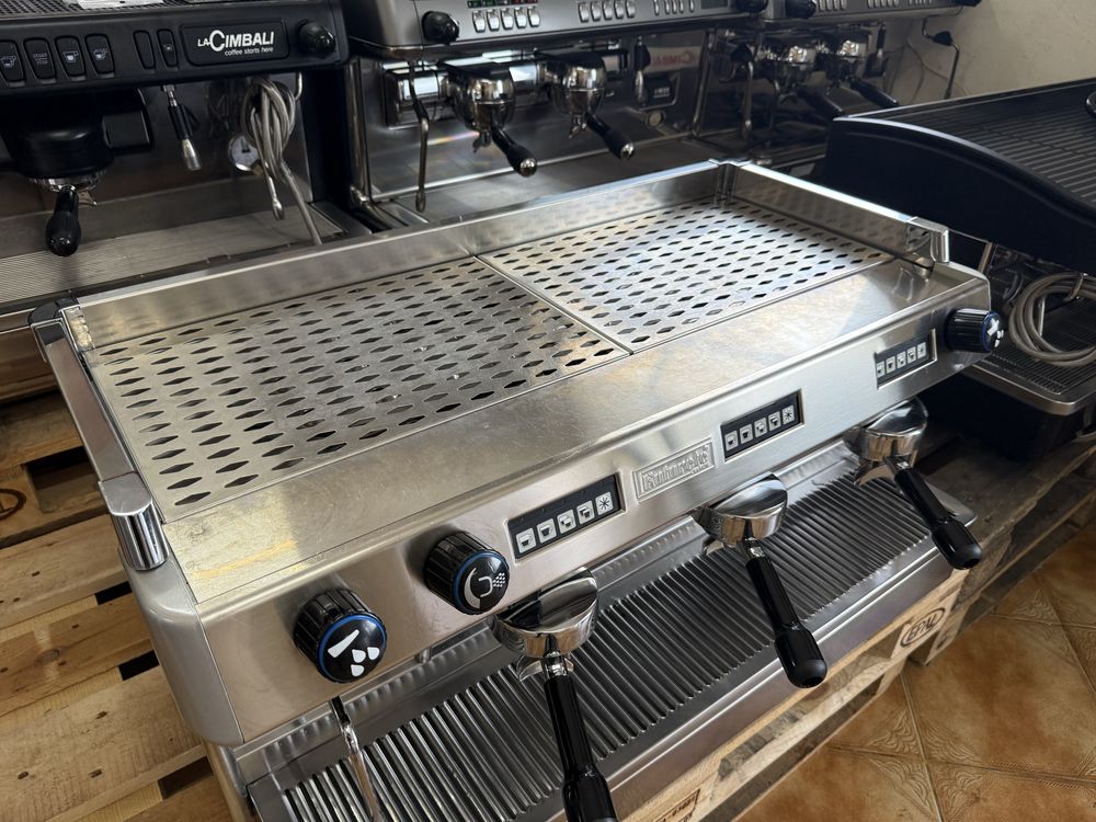 Maquina de cafe futurete Muito Nova