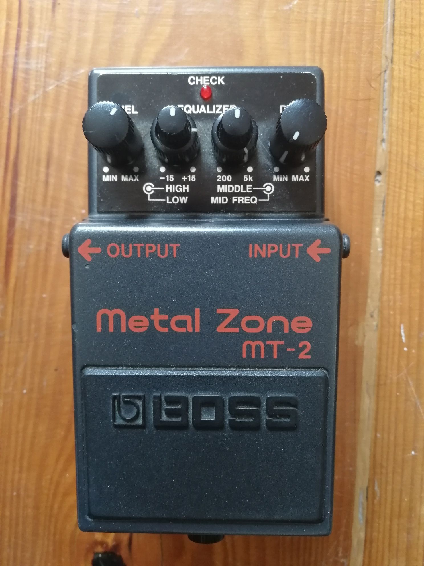 Boss MT-2 Metal Zone Distortion