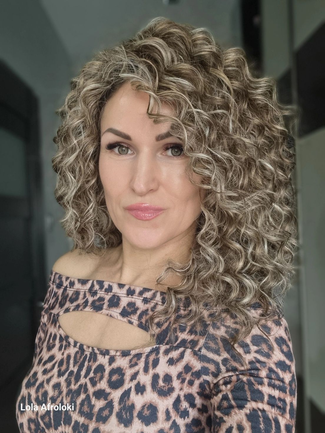 Afroperuka na indywidualne zamówienie  afro peruka loki