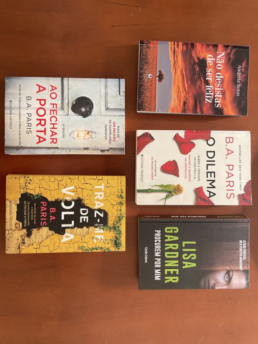 Livros Patrícia MacDonald Lisa Gardner Julie Carwood Sidney Sheldon