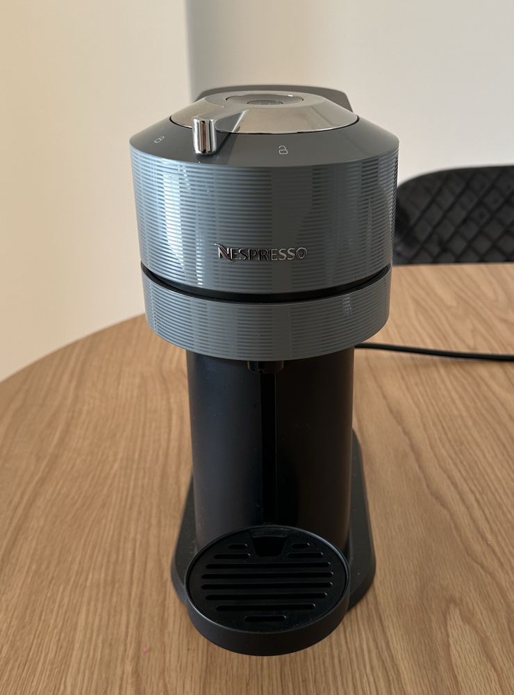 Máquina de café Nespresso Vertuo