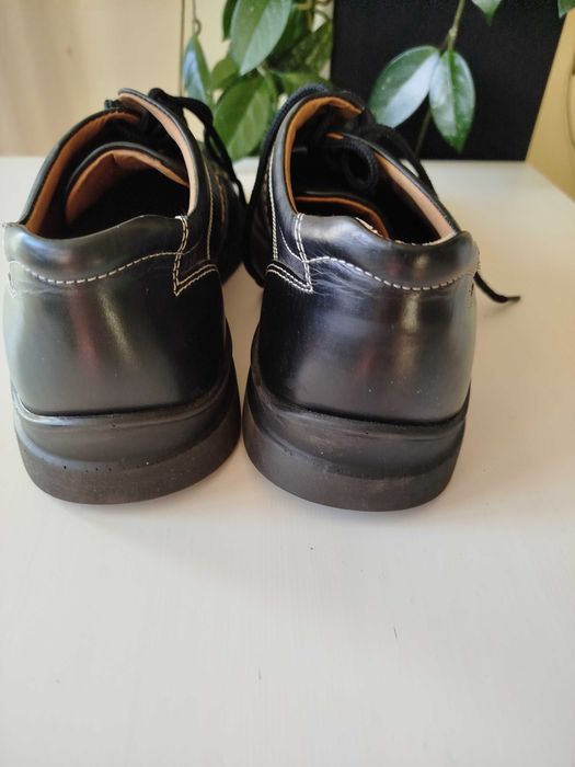 Brązowe buty skórzane 44