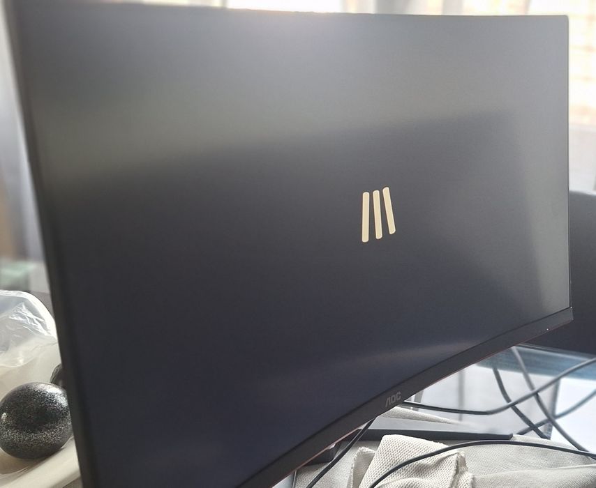 Monitor Gaming Aoc curvo 32, novo