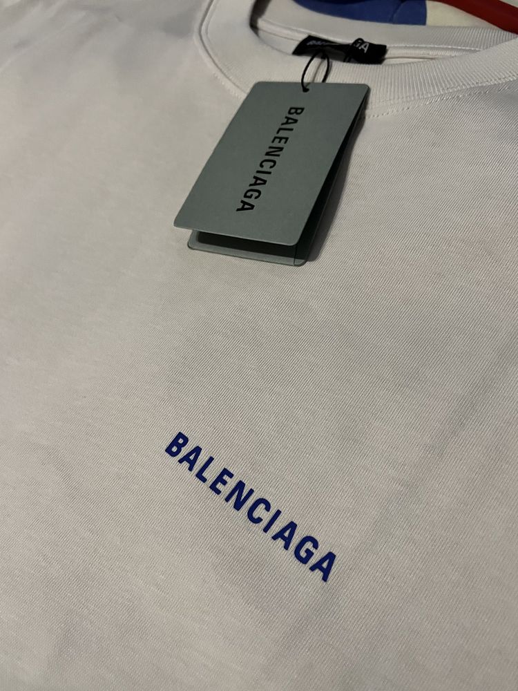 Balenciaga T-shirt Nova