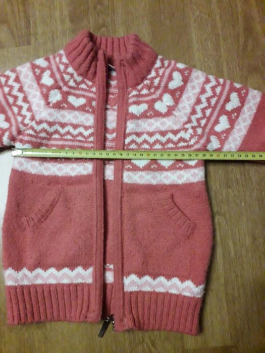 Продаю кофту на девочку