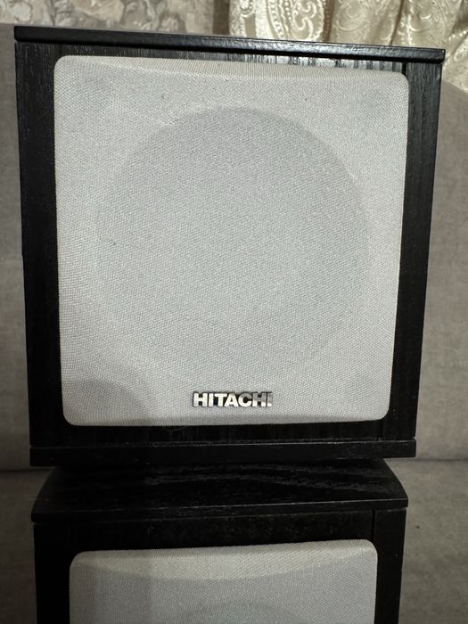 Колонки Японьськоі фірми HiTACHI