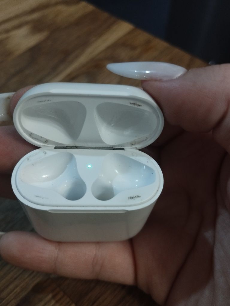 Apple air pods case ładujący