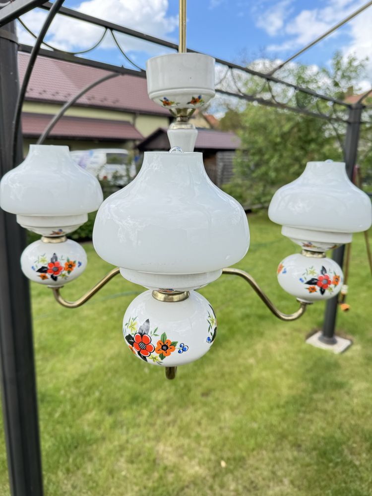 Porcelanowy żyrandol z czasów PRL retro
