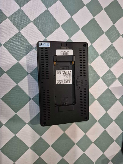 Monitor feelworld para cameras Leia Descricao