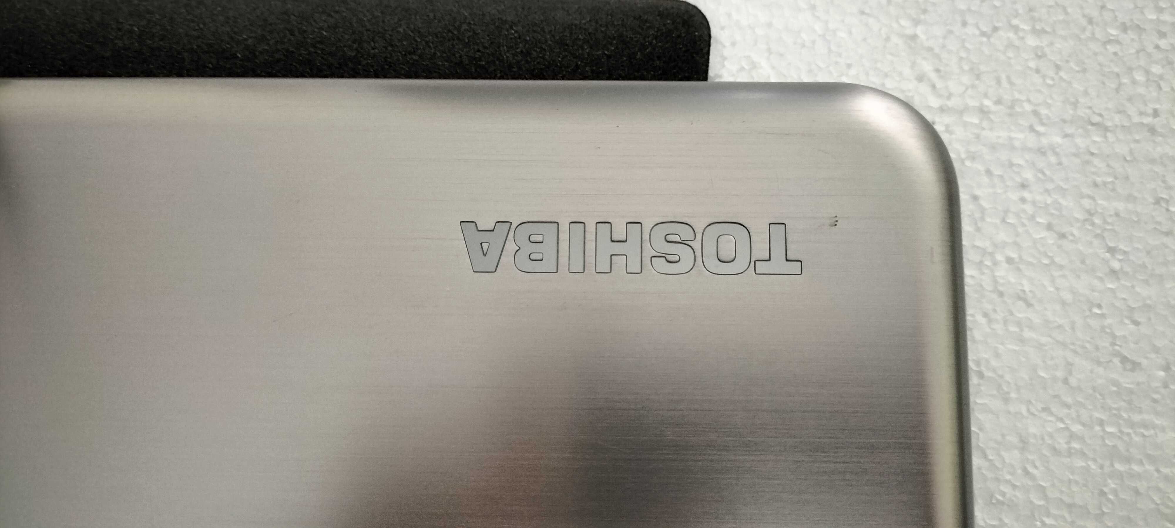 Portátil Toshiba Qosmio P70 • i7 • 17,3’’ Full HD • Gráfica 2GB
