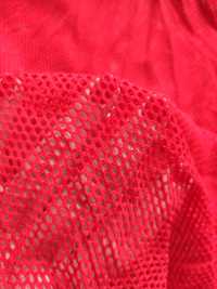 95. Siatka elastyczna w kolorze czerwonym, kupon materiału