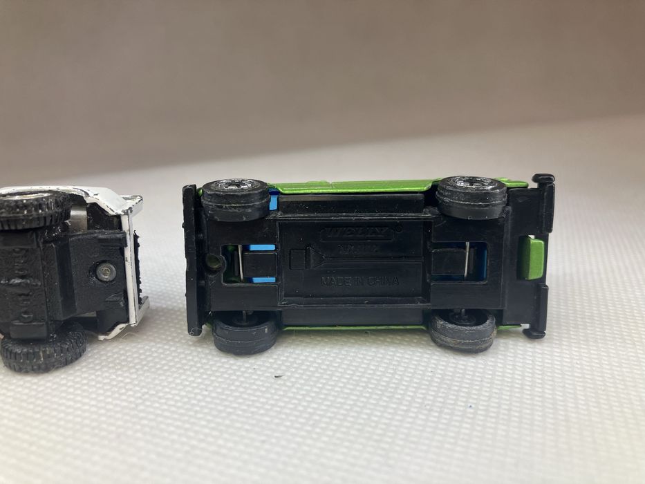 Samochodziki terenowe firmy Welly i Misto